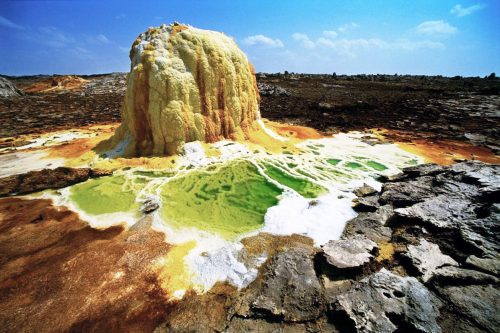 Mare d'acide dans la région du volcan Dallol